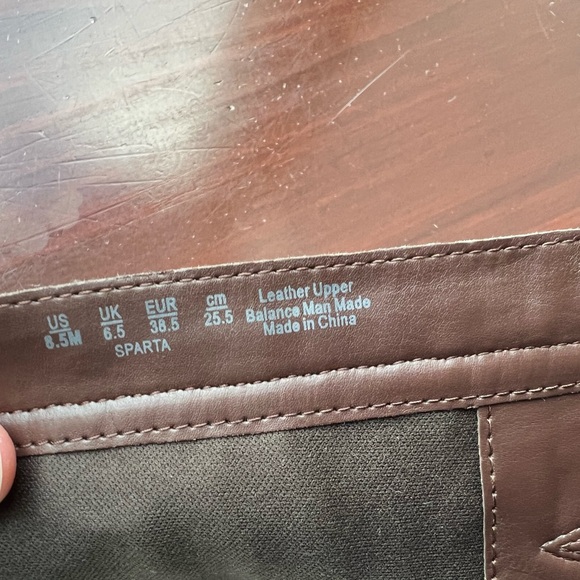 Tall Brown Leather Low Heel Boots - size 8.5 - Picture 9 of 10